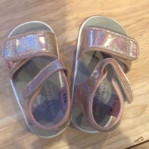 See Kai Run toddler Size 5 sandals - Pink Iridescent